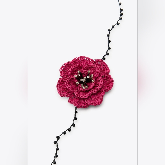 RAFFIA FLOWER NECKLACE - Picture 4 of 5
